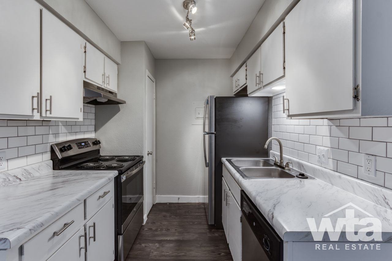 199 TOTAL MOVE in SPECIAL, San Antonio, TX 78249 Studio Apartment for