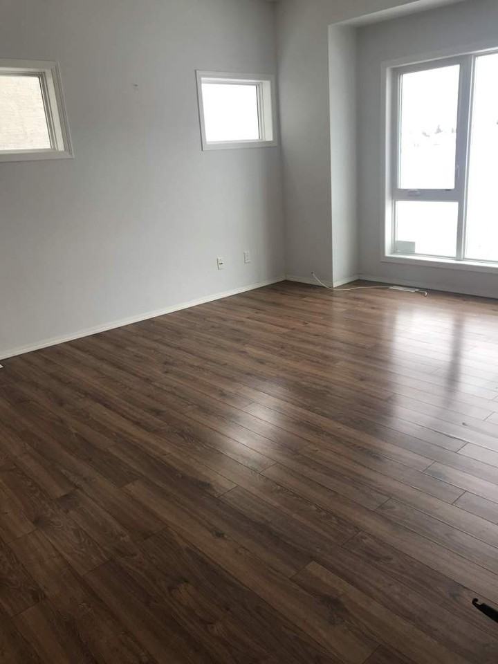 Old Commonwealth Path Apartments in Inkster Gardens, Winnipeg, MB R2R