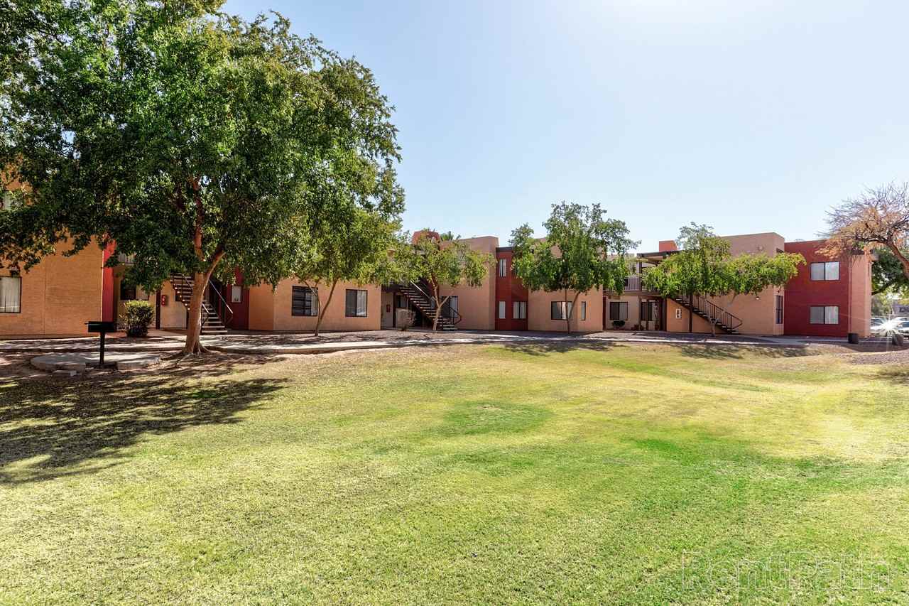 Bella Vista Apartment Homes Apartments 1564 N Morrison Ave, Casa