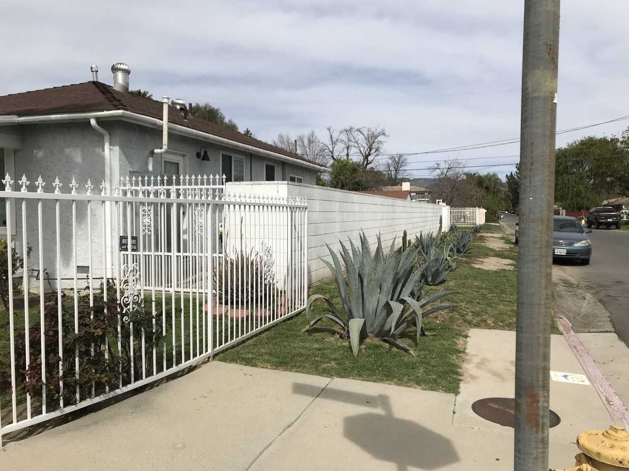 Roscoe Blvd & Tampa Ave, Los Angeles, CA 91324 2 Bedroom House for