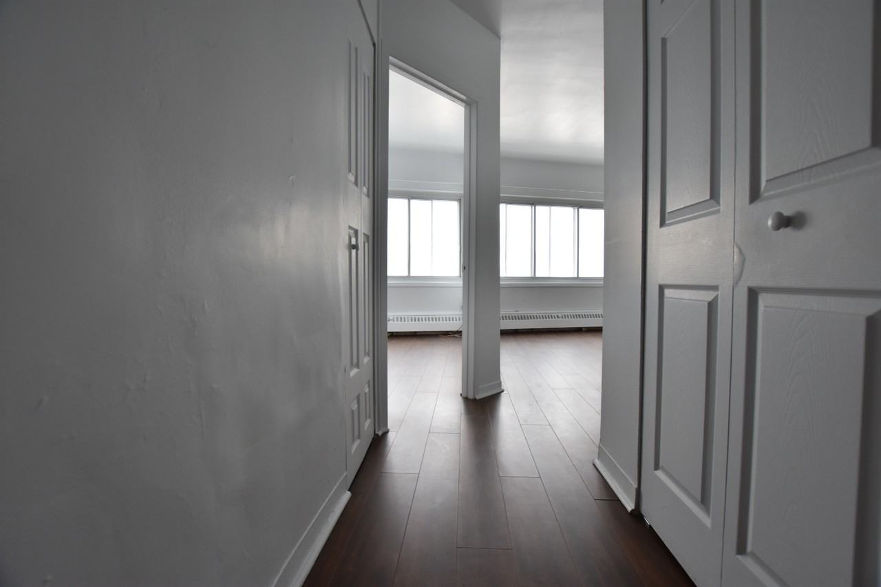 175 Rue Sherbrooke Ouest 1008, Montréal, QC H2X 1X5 1 Bedroom