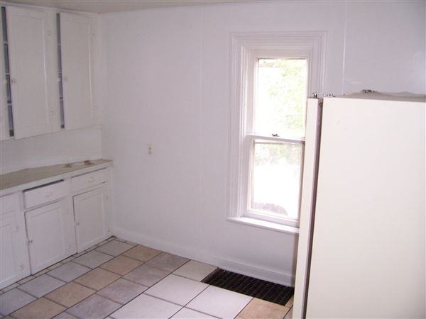 1625 Coit Ave NE Lowr Apartments in Creston, Grand Rapids, MI 49505