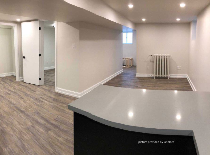 27 Rosemount Avenue Apartments in Bracondale Hill, Toronto, ON M6H 2M2