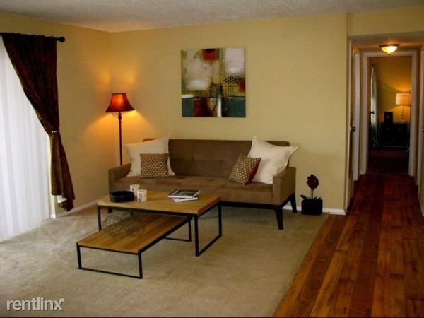 Conveniently Located Near Cumberland Mall 4x2 Apartments in Marietta