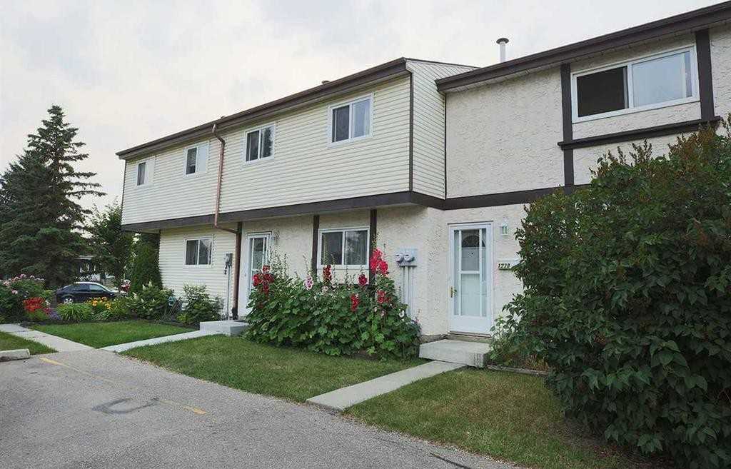 1238 Lakewood Road West Northwest 1238, Edmonton, AB T6K 3L1 4 Bedroom House for 1,500/month