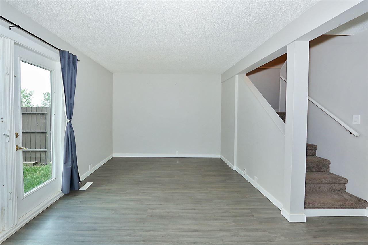 1238 Lakewood Road West Northwest 1238, Edmonton, AB T6K 3L1 4 Bedroom House for 1,500/month