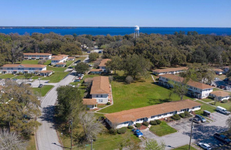 St Johns Landing Apartments 1408 N Orange Ave, Green Cove Springs, FL