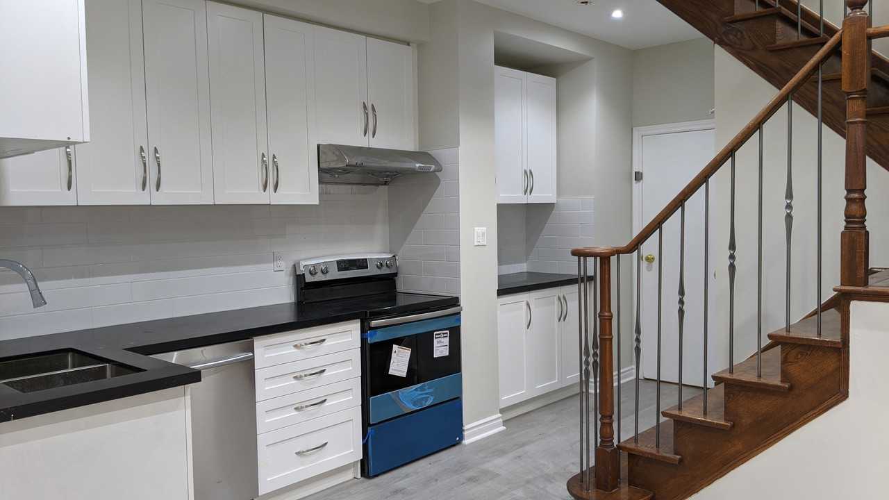 Dairy Apartments Warden Ave. & Danforth Rd 1, Toronto, ON M1L 0G2