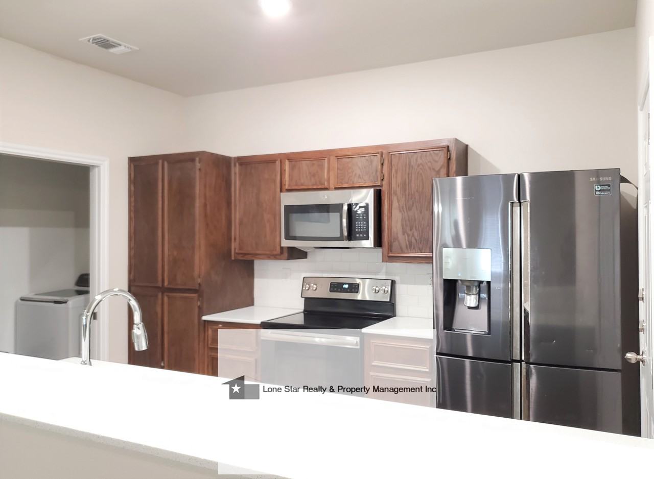 108 Lowes Boulevard A, Killeen, TX 76542 3 Bedroom Apartment for