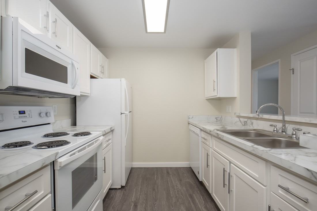 Serra Vista Apartment Homes Apartments 15517 40th Ave W, Lynnwood, WA