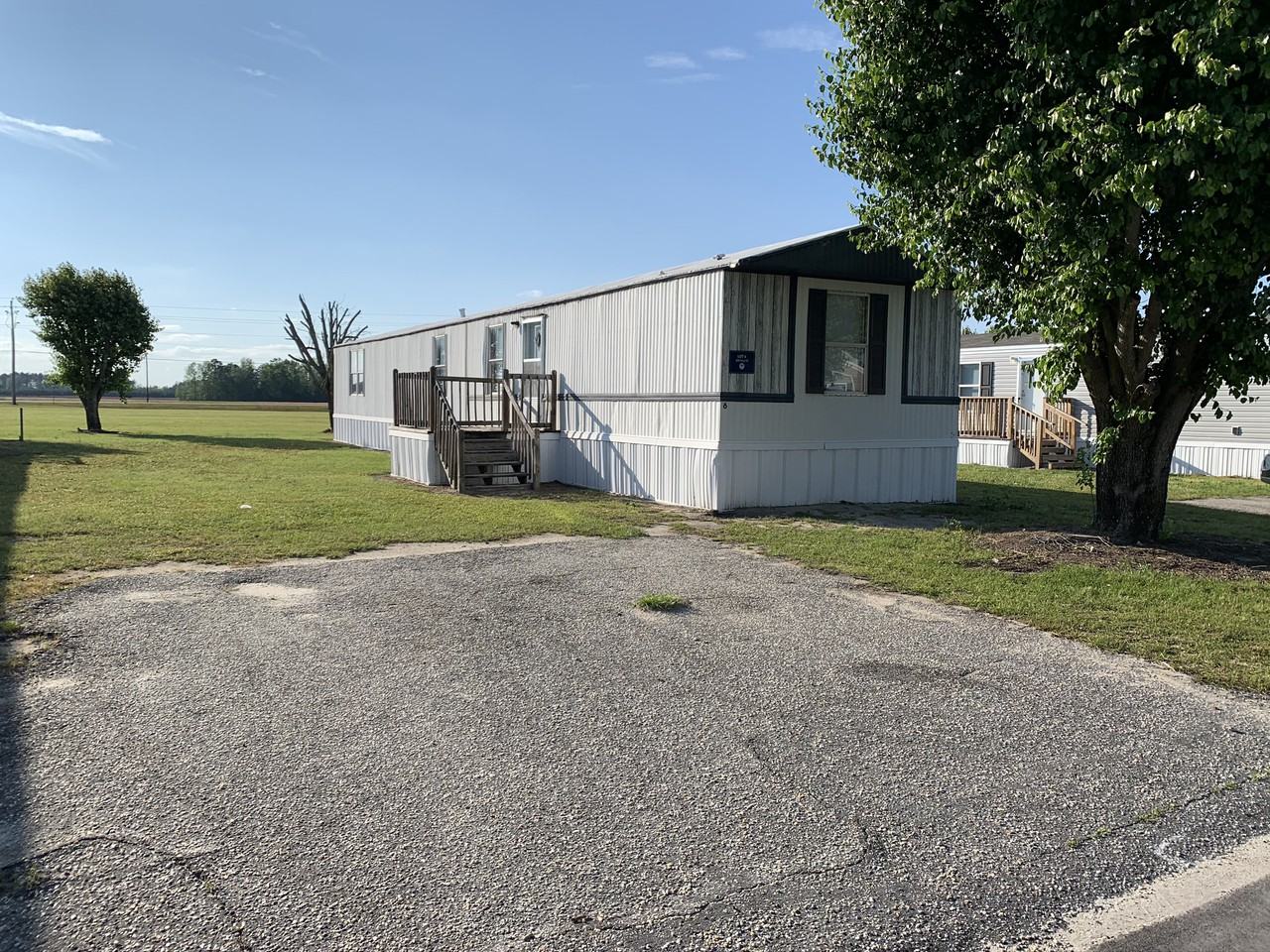 300 Pearl Street, Lumberton, NC 28358 4 Bedroom Apartment for Rent for
