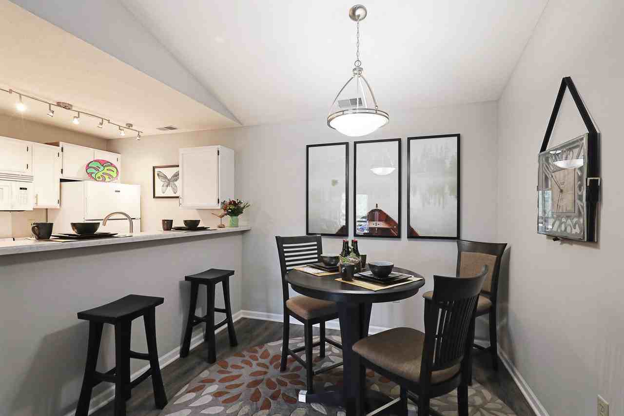 Compass Pointe Apartments 2210 Beech St, Valparaiso, IN 46383 Zumper