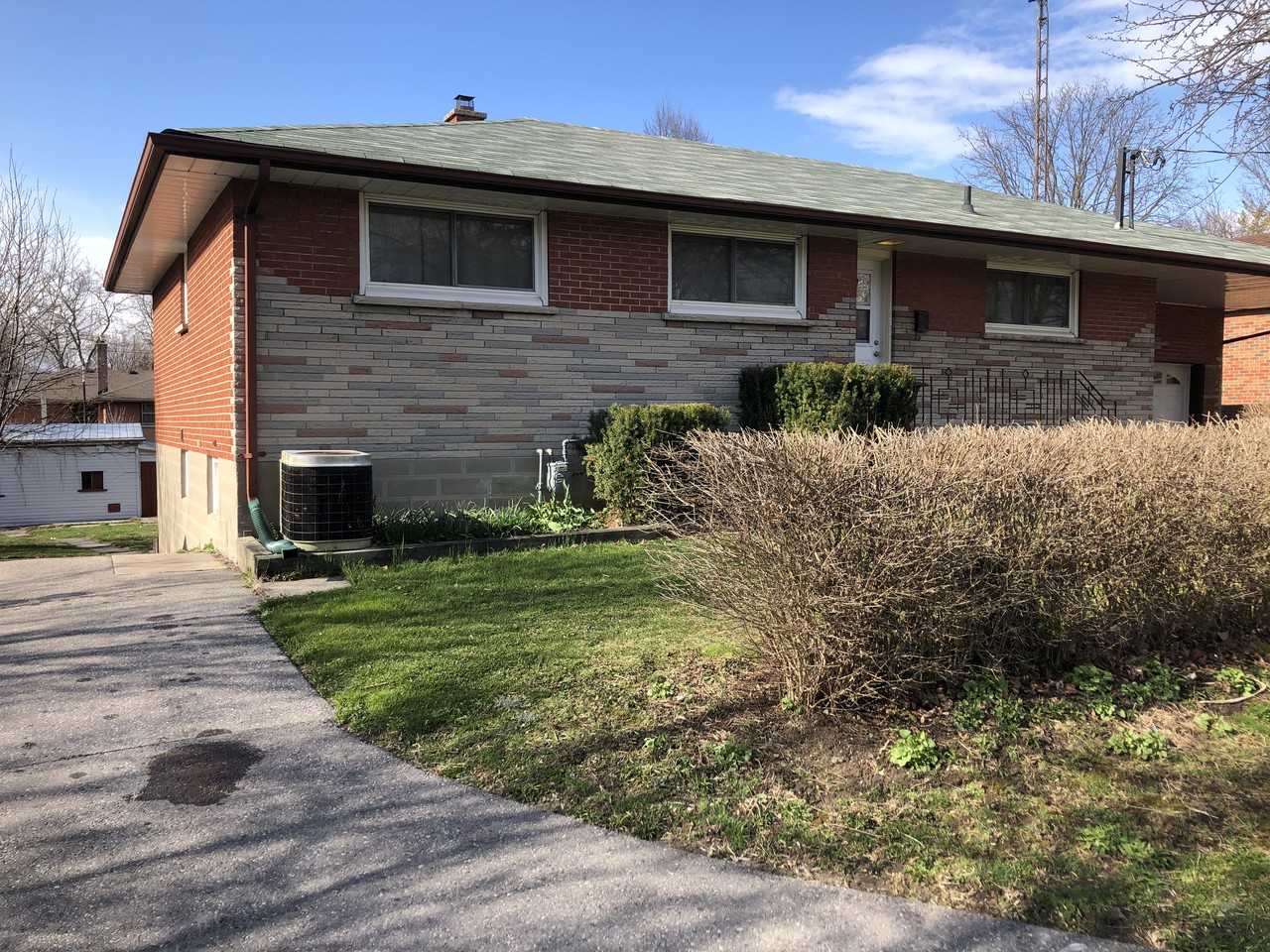 Gibb St & Centre St S, Oshawa, ON L1H 2T7 1 Bedroom Apartment for