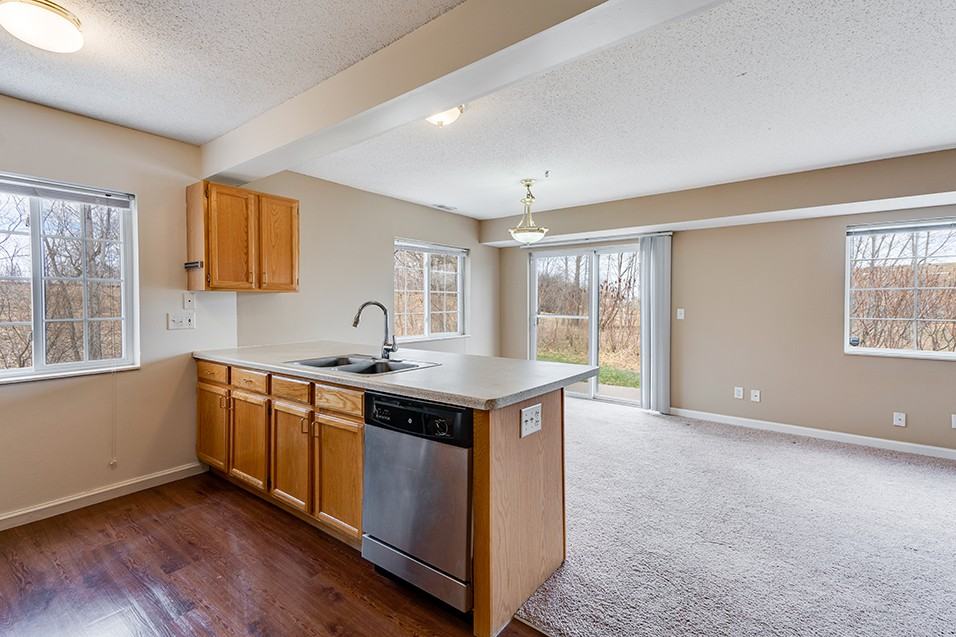 Deer Ridge Townhomes Apartments 5190 Nolan Dr, MN 55343