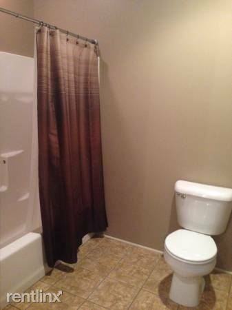 Woodard Loft Share (Private Room For Rent) Apartments M52, Owosso
