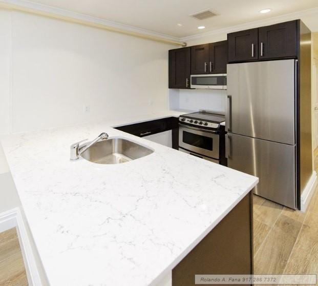 36 Sidney Place 6006, New York, NY 11201 3 Bedroom Apartment for