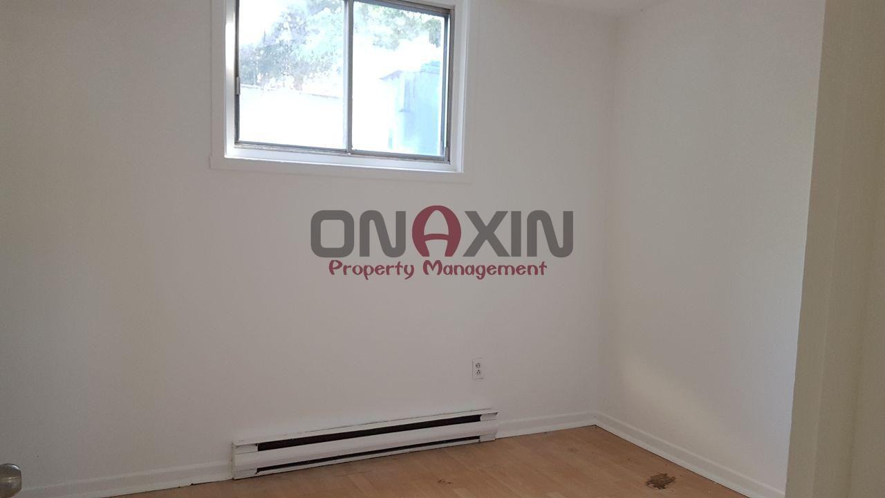 1590 RueNotreDamedeGrâces, Longueuil, QC J4J 3G2 1 Bedroom