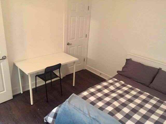 6 Tisdale Street South, Hamilton, ON L8N 2V9 3 Bedroom Apartment for