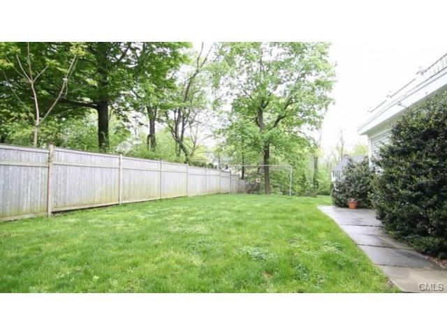 119 Tokeneke Rd, Darien, CT 06820 4 Bedroom Apartment for 5,000/month