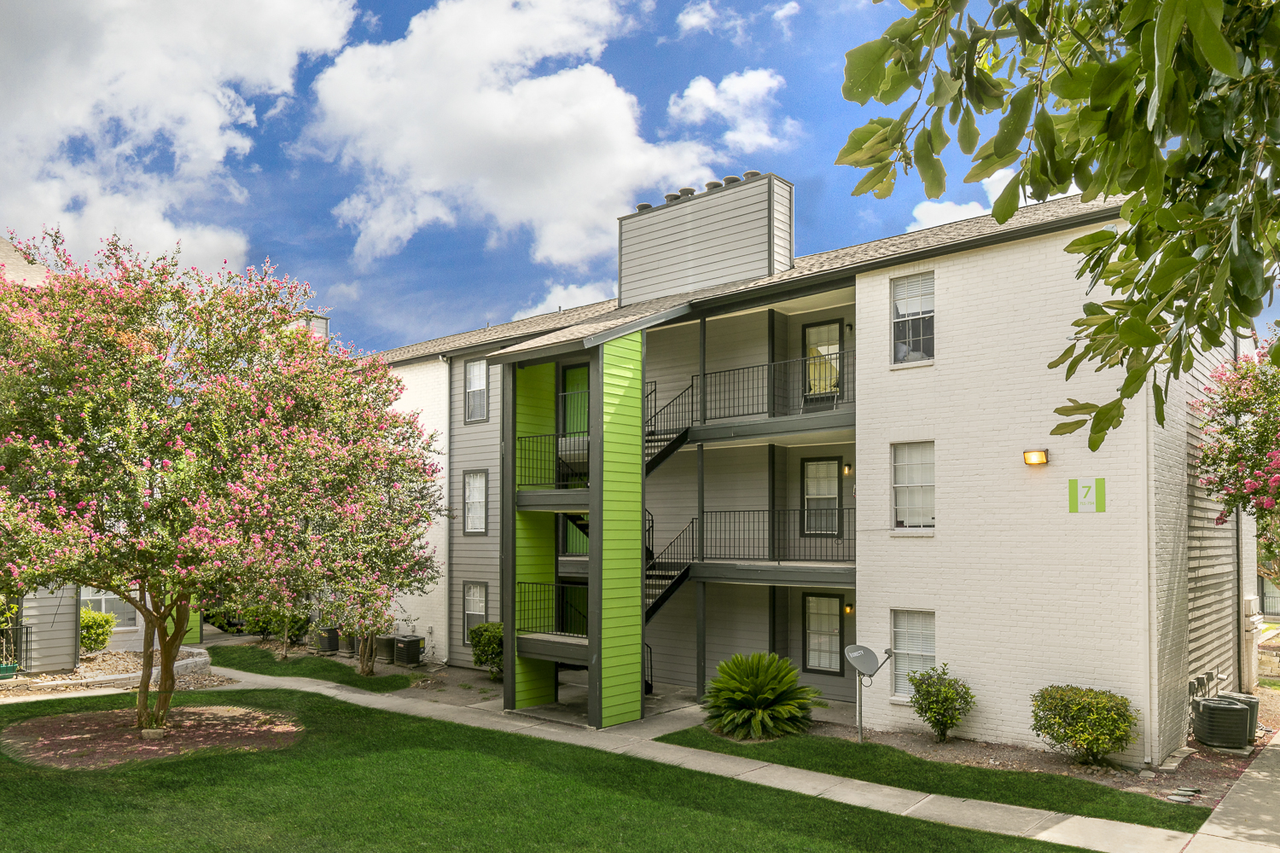 The Summit Apartments 1955 Larkspur Dr, San Antonio, TX 78213 Zumper