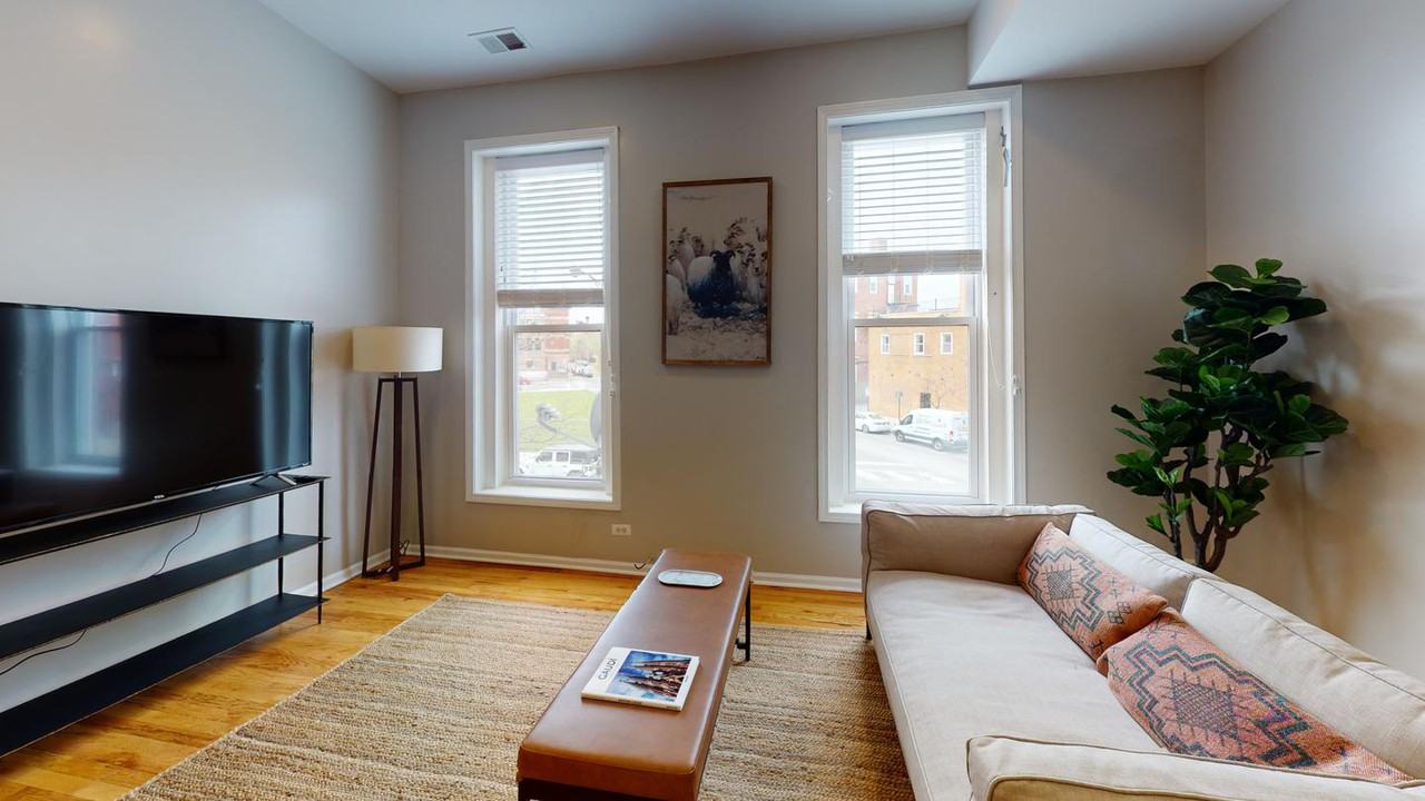 Beautiful Pilsen apartment by Pink Line Apartments in Chicago, IL Zumper