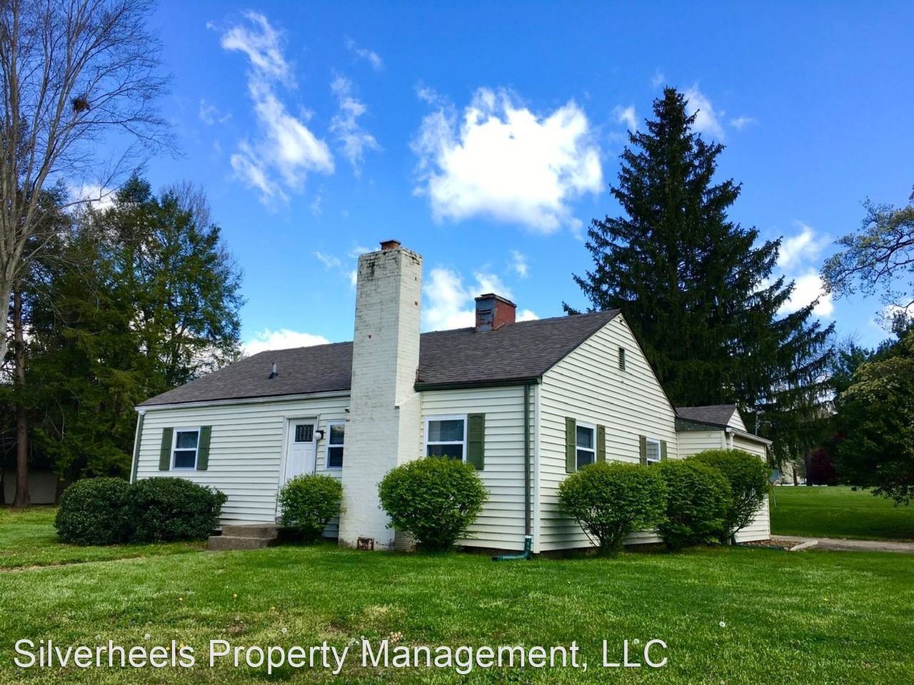 200 Lawton Rd, Marietta, OH 45750 3 Bedroom House for Rent for 1,095