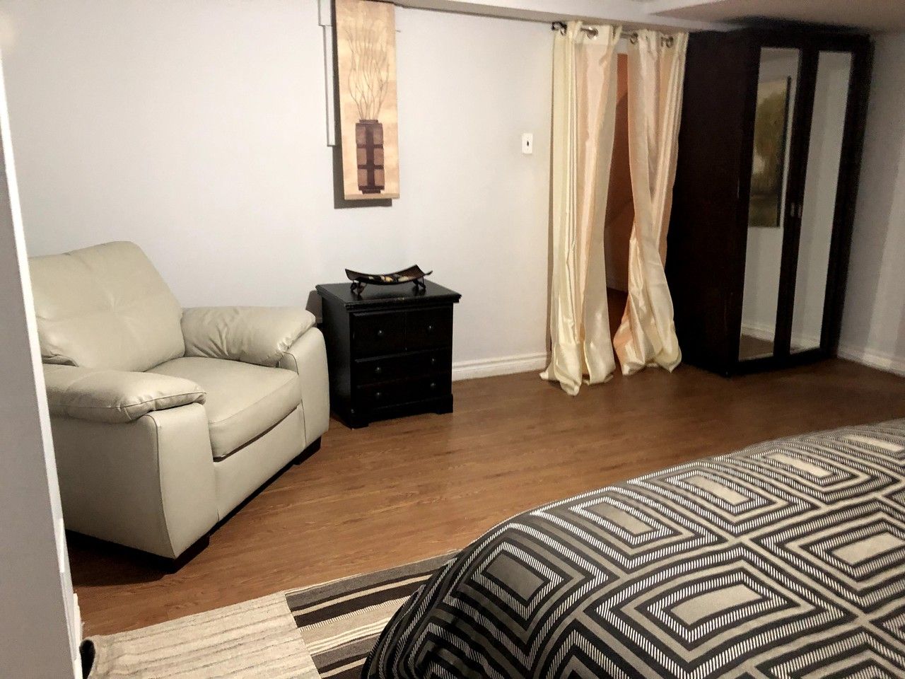 315 Indian Road South, Sarnia, ON N7T 3W9 3 Bedroom House for 2,375