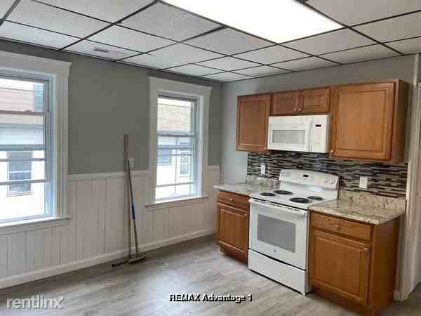 Vinton St, Worcester, MA 01605 3 Bedroom Apartment for 1,500/month