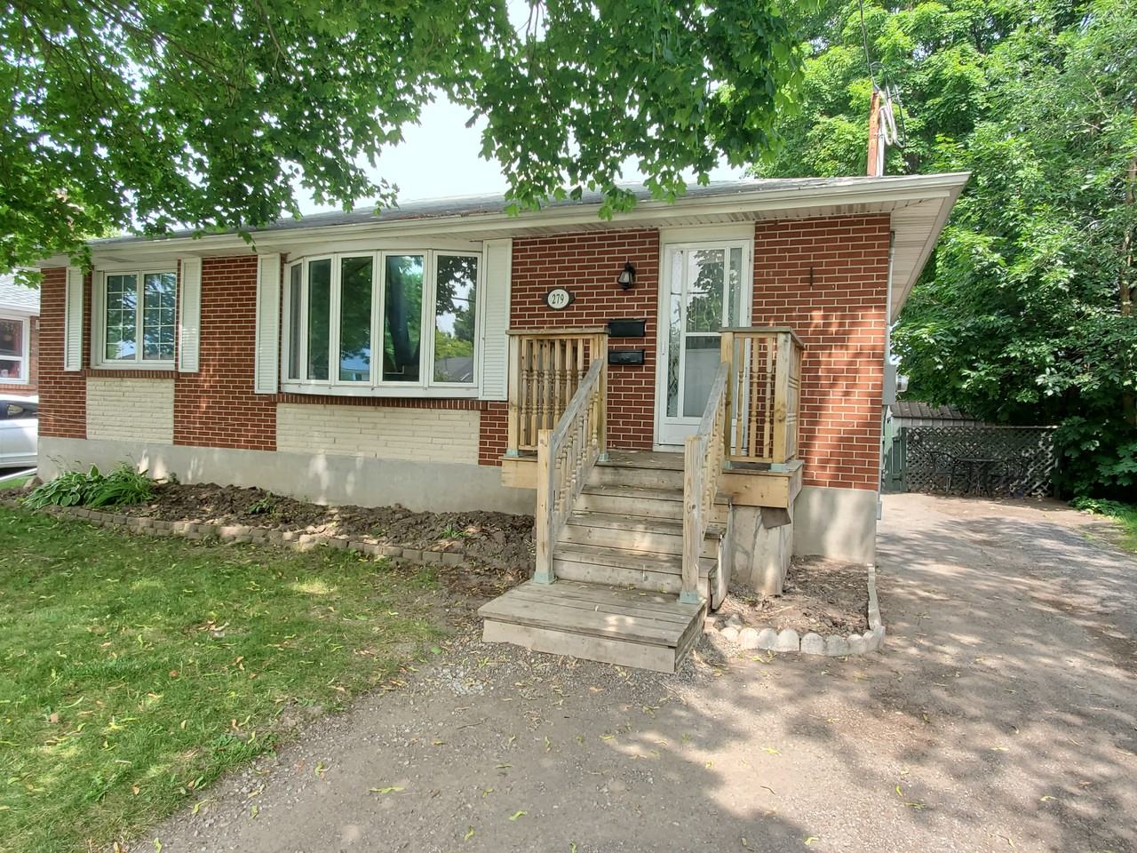 279 Farewell Street 2, Oshawa, ON L1H 6L8 2 Bedroom Apartment for Rent for 1,450/month Zumper