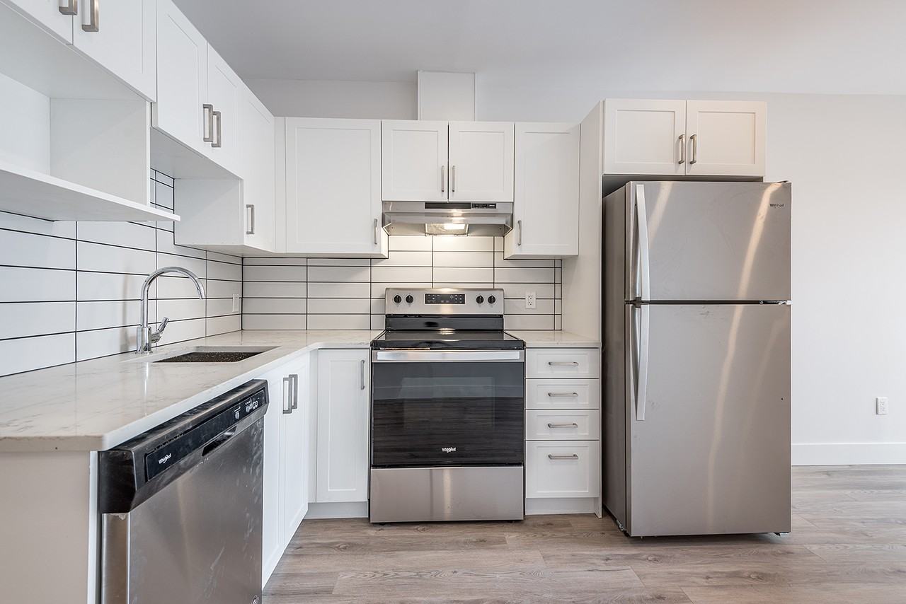 5915 Boulevard Décarie 110, Montréal, QC H3W 3C9 2 Bedroom Condo for