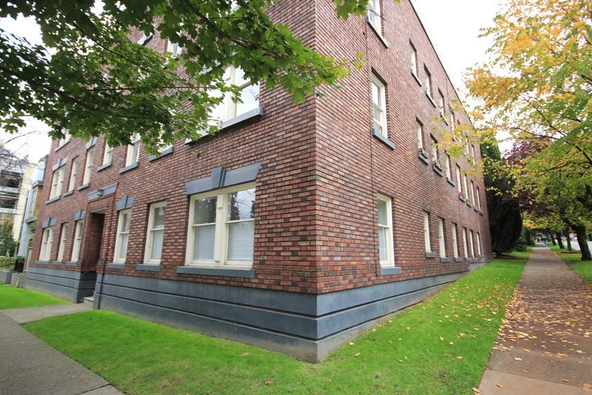 852 Nicola St, Vancouver, BC V6G 2C3 1 bedroom for rent