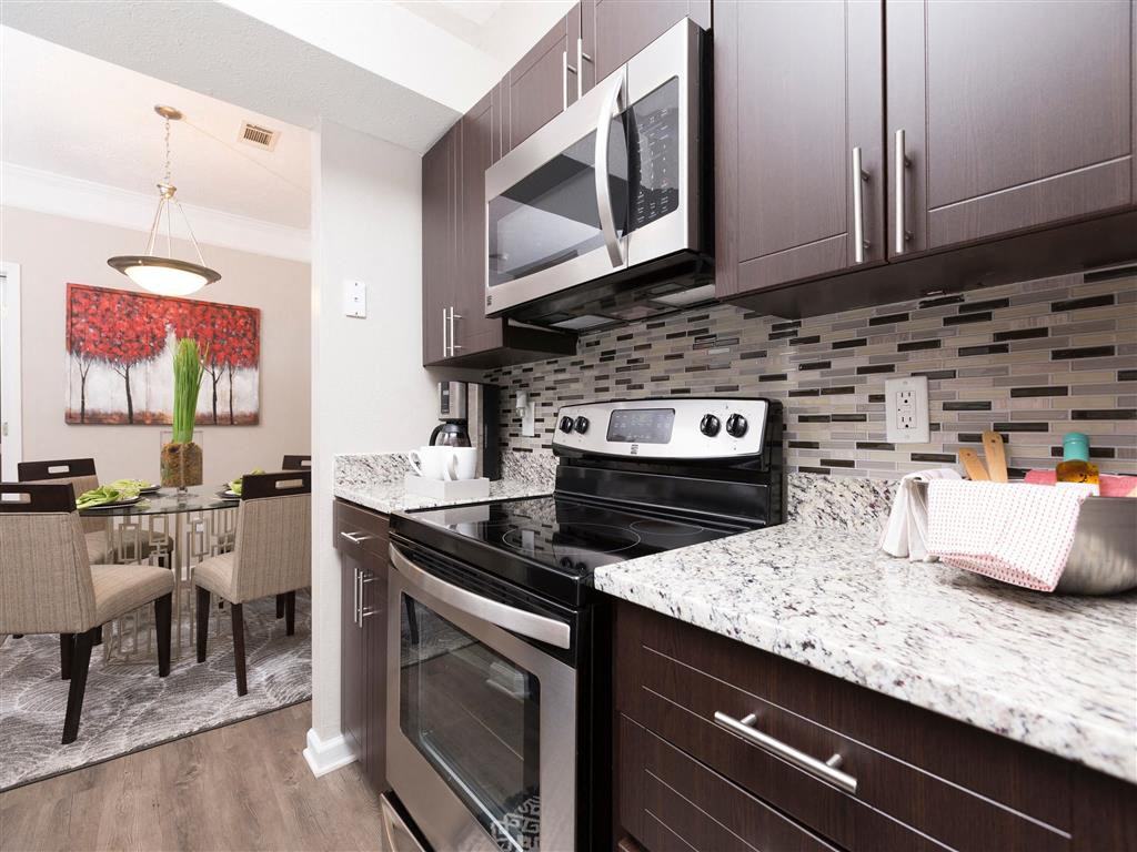 Elan at Mallard Creek Apartment Homes Apartments 2305 New England St