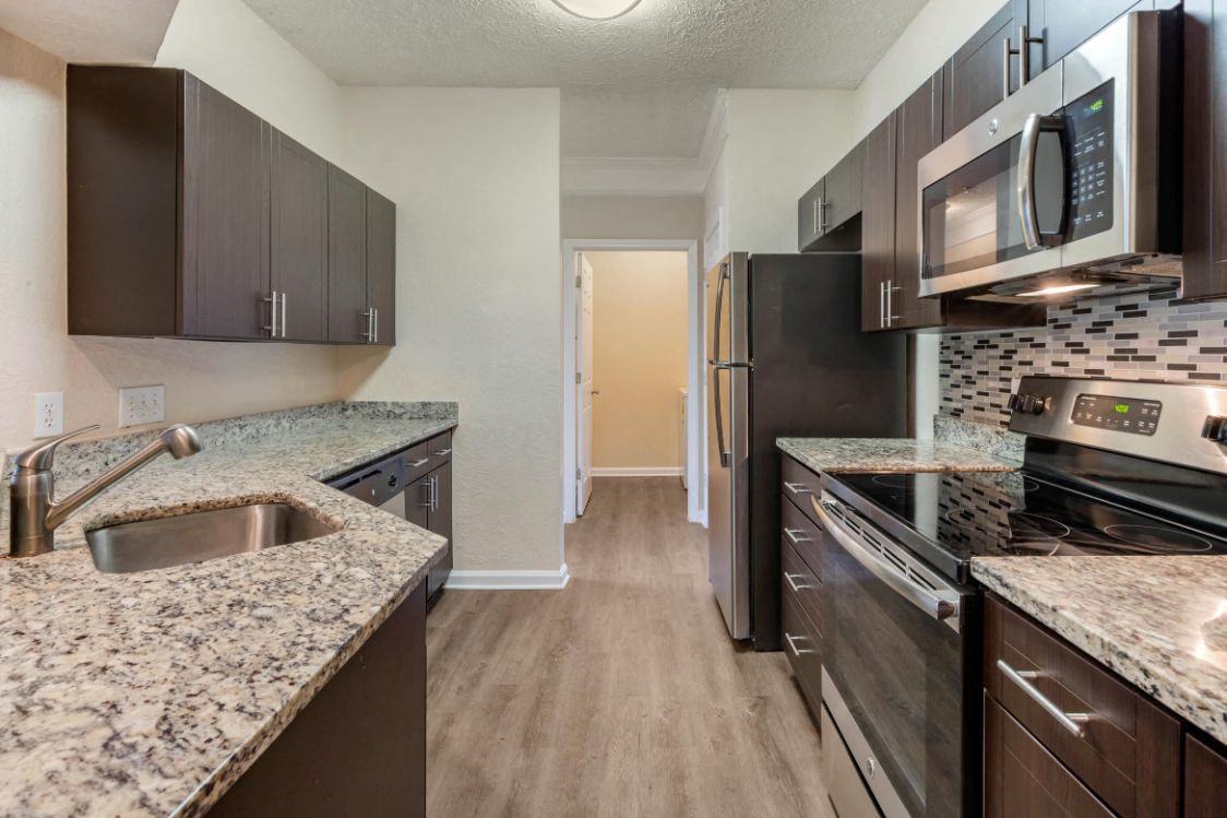 Elan at Mallard Creek Apartment Homes Apartments 2305 New England St