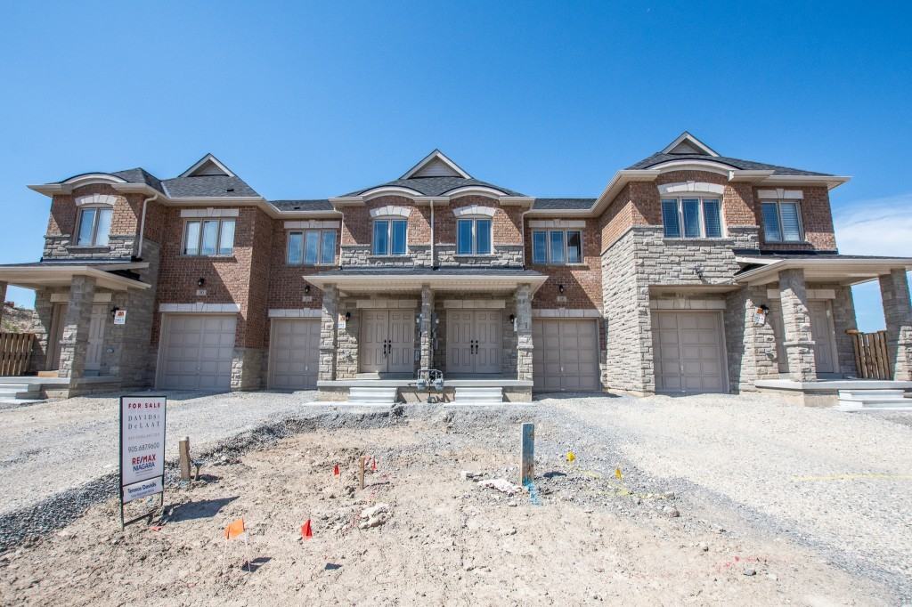 Bruton Street Apartments in Welland, ON L3B None Zumper