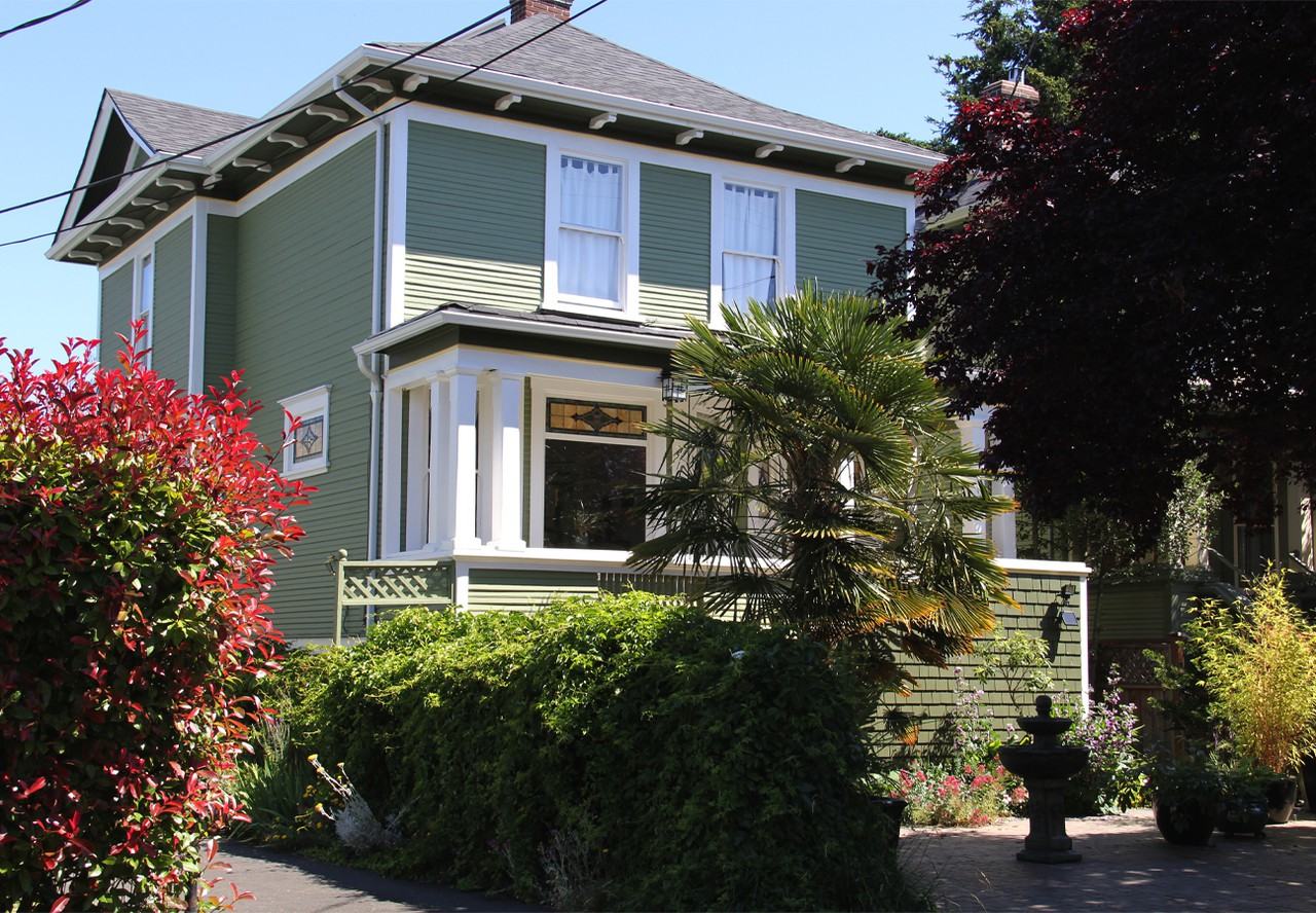 1030 Princess Avenue 2, Victoria, BC V8T 1L1 1 Bedroom Apartment for