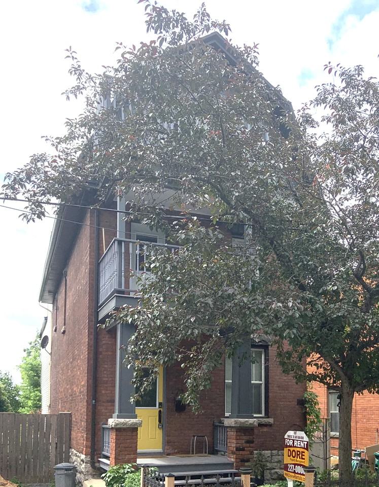 72 Upper Lorne Pl Unit 1, Ottawa, ON K1R 7G9 2 Bedroom Apartment for