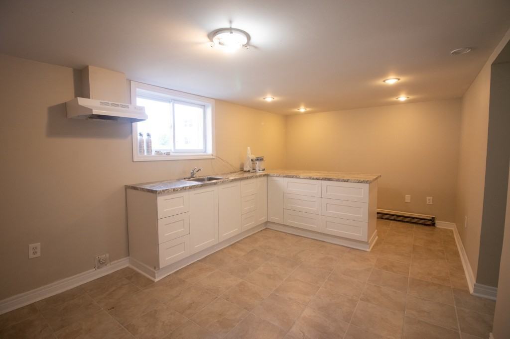 Pelham Road Apartments 245 Pelham Group Health Centre, St. Catharines