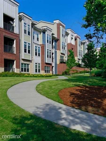 New Luxury Apart./ Granite Counter, Tops 1B/1B Rent 966 Apartments