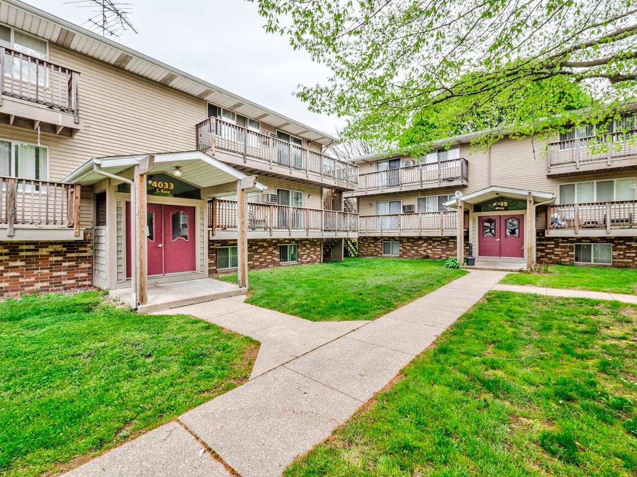 Oakhurst Apartments 4035 South Rose Street 101, Kalamazoo, MI 49001