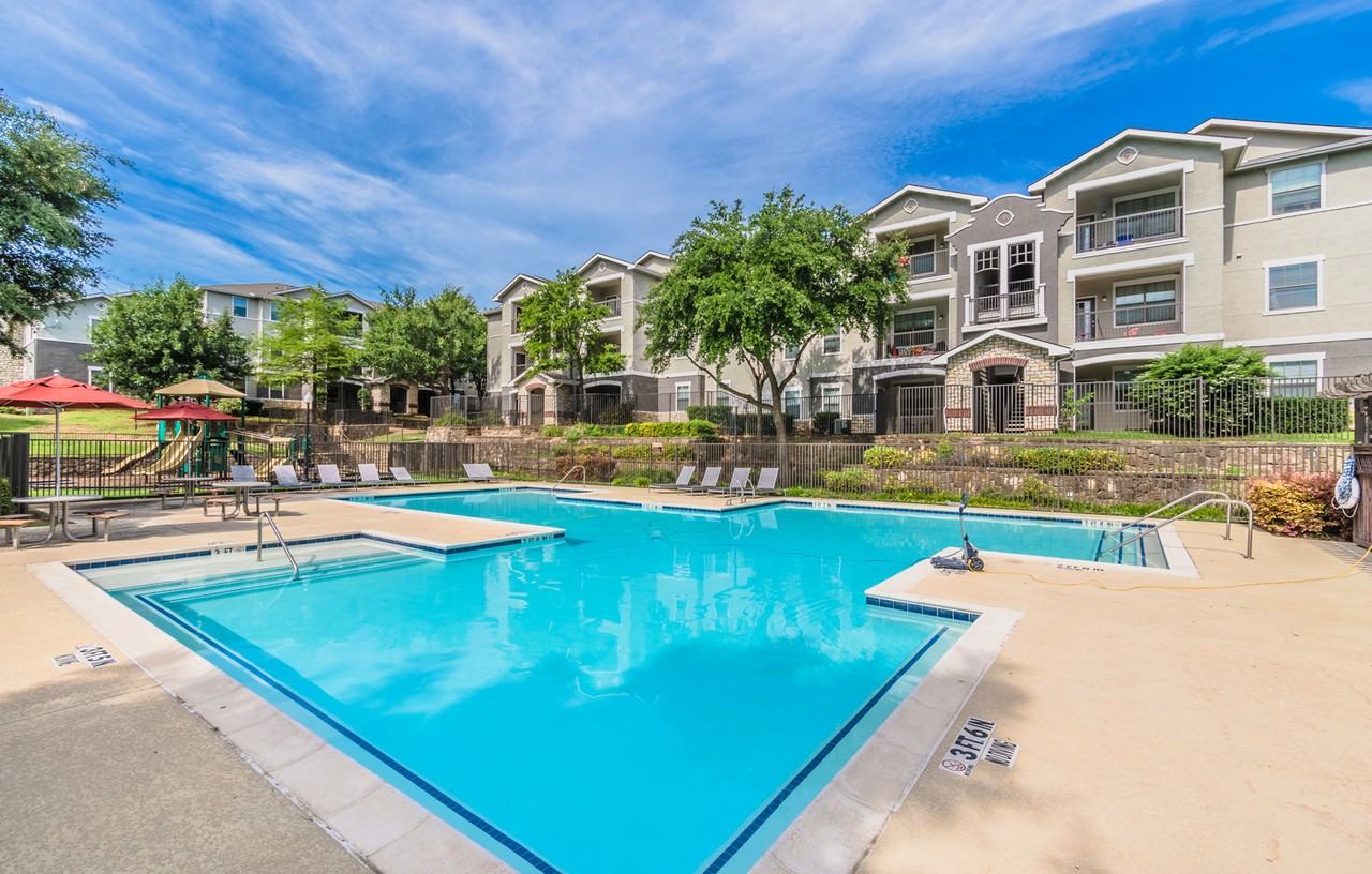 3303 Southern Oaks Blvd Apartments in Cedar Crest Country Club Estates