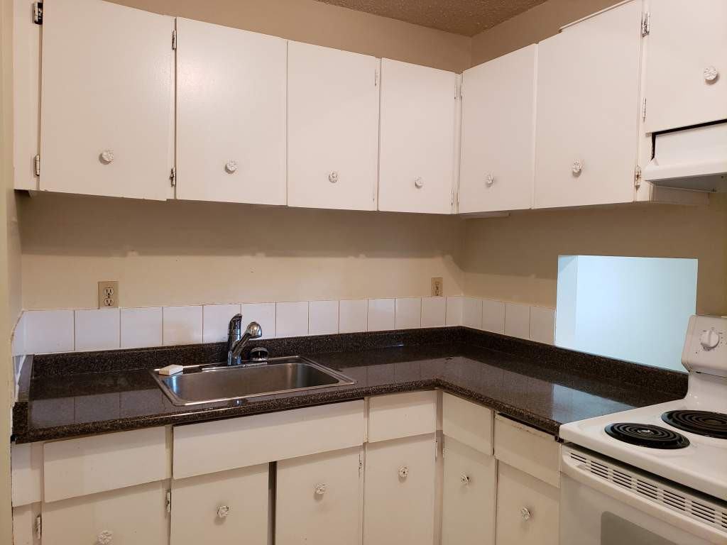 Spruce Corner Villas Apartments 3855 76 St Nw, Edmonton, AB T6K 2P9