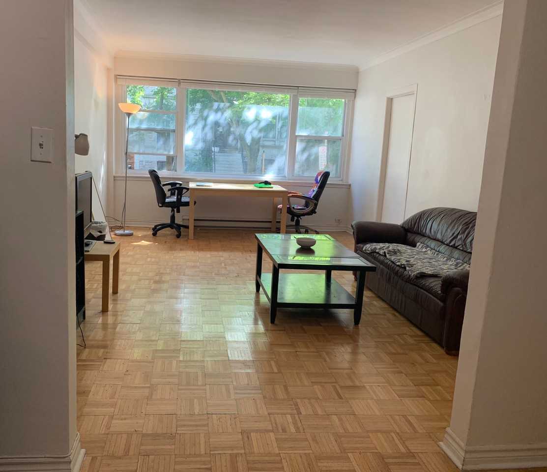 3425 Rue Stanley, Montréal, QC H3A 1S2 2 Bedroom Apartment for 1,400