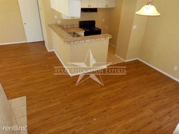 Fredericksburg and Data Point 1068 Apartments Fredericksburg Rd, San