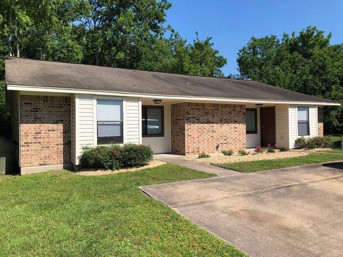 3702 Choctaw St, Bryan, TX 77802 2 Bedroom House for Rent for 975