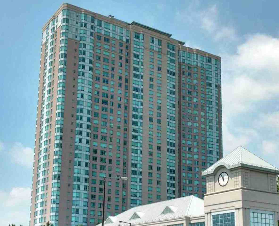 68 Corporate Drive, Toronto, ON M1H 3H3 3 Bedroom Apartment for Rent