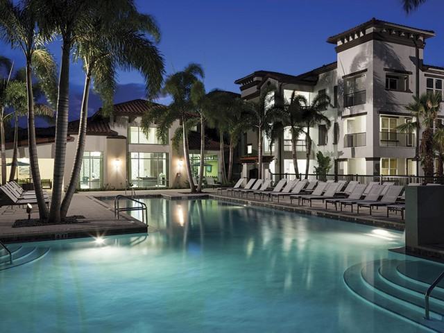 Jefferson Westshore Apartments 6608 S West Shore Blvd, Tampa, FL