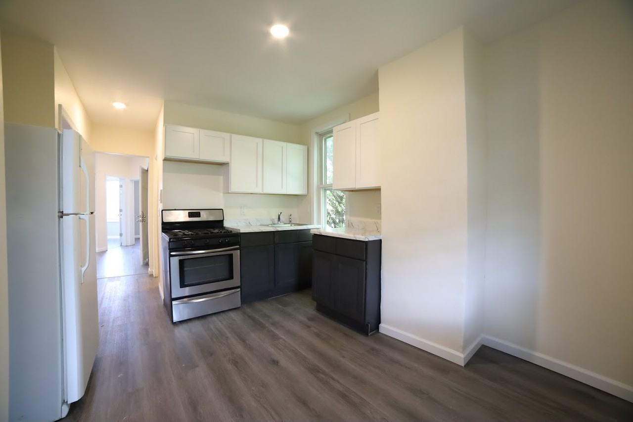 115 Ege Avenue 3, Jersey City, NJ 07305 4 Bedroom Apartment for Rent