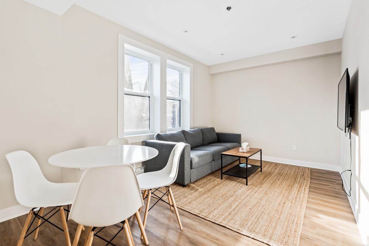 2205 Rue SaintMarc, Montréal, QC H3H 2G9 4 Bedroom Apartment for