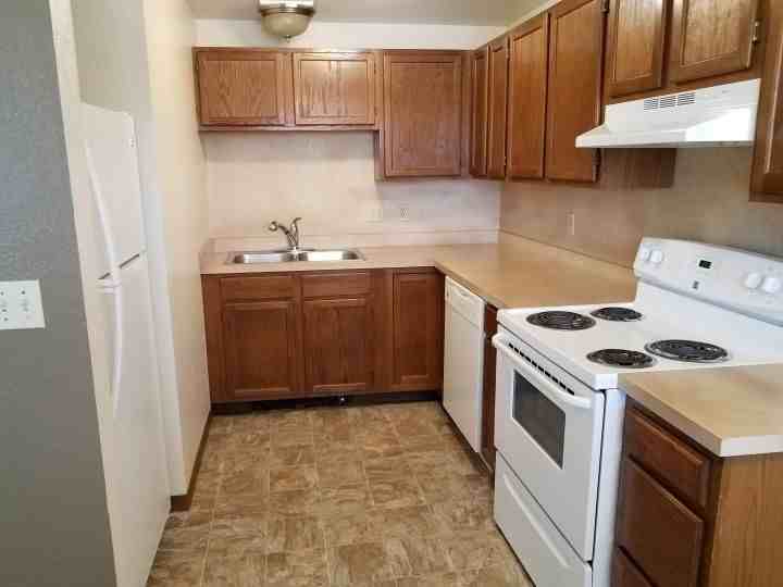 Pinehurst Apartments 608 N 30th St, Billings, MT 59101 Zumper