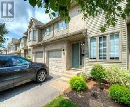 400 Ambleside Drive, London, ON N6G 4Y7 2 Bedroom Condo for 650/month